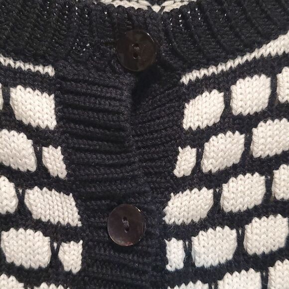 Chico's black and white button front cardigan - Picture 5 of 6